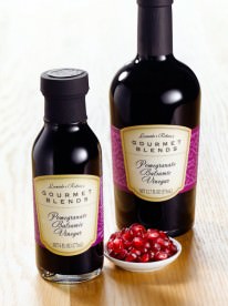 GB031711-Pomegranite-bottles_00587fin